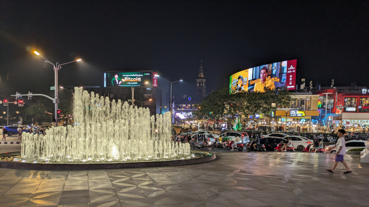 Vannfontene Maya Mall